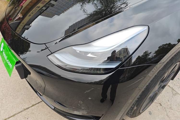 Used Tesla Model Y 2023 Rear-Wheel-Drive Version

