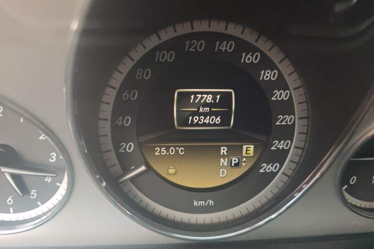 Used Mercedes-Benz E-Class 2012 E 260 L CGI Fashion Model
