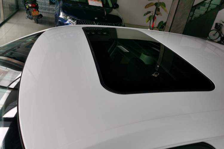 Used Volkswagen Lavida 2015 1.6L Manual Comfort Edition
