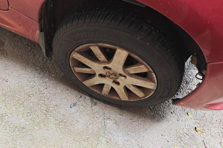 Used Peugeot 207 2010 Hatchback 1.4L Manual Yule Edition Right Front Wheel Hub