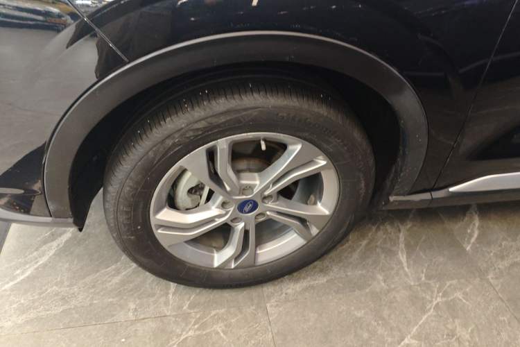 Used Ford Equator Sport 2023 EcoBoost 170 Platinum Edition
