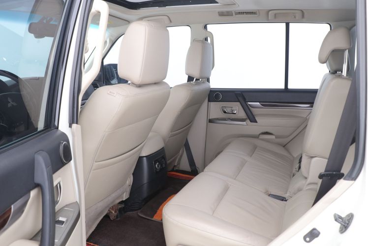 Used Mitsubishi Pajero (Parallel Import) 2018 V97 3.8L 5-Door GLS Sunroof – U.S. Specification
