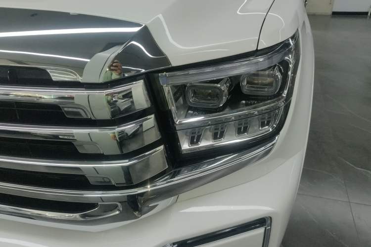 Used Tank 500 New Energy 2026 Model—Hi4-T Smart Enjoyment Version Left Front Headlight