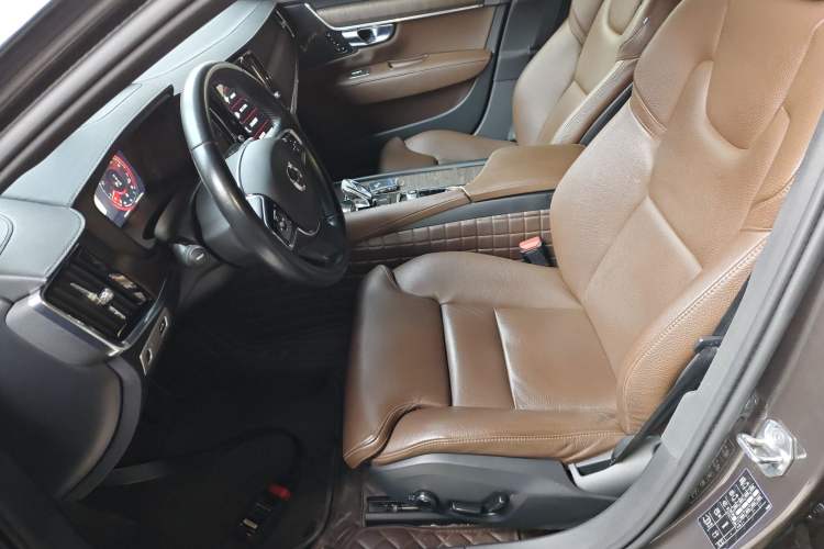 Used Volvo S90 2021 B5 Zhiyuan Luxury Edition

