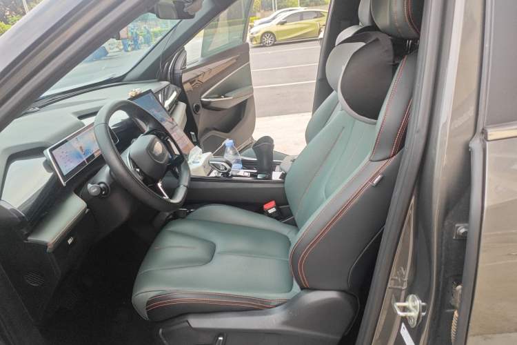 Used Geely Auto Emgrand X7 Sport 2024 1.5TD Smart Connect+ Left Front Seat