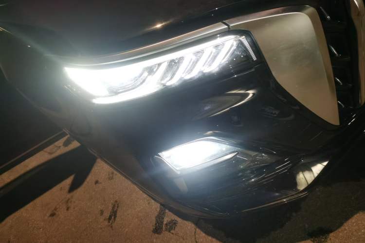 Used Hongqi HS5 2023 2.0T Qixiang Pro Edition