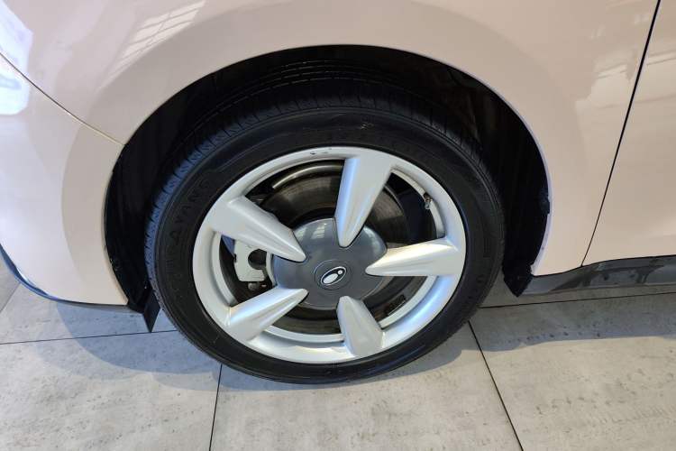 Used ORA Good Cat 2023 401 km Standard Range Premium Version Lithium Iron Phosphate
