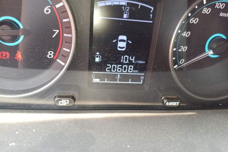 Used FORTHING Joyear S50 2014 1.5L Manual Luxury Model