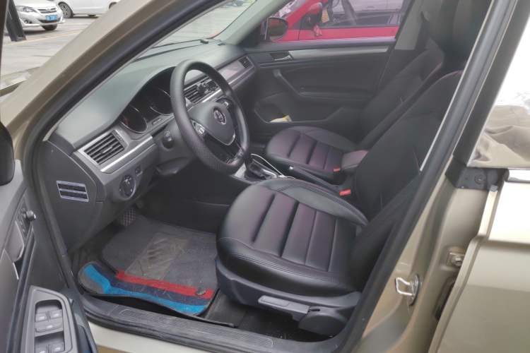 Used Volkswagen Bora 2016 1.6L Automatic Fashion Model Left Front Seat