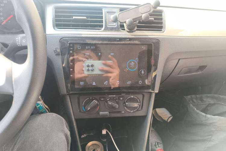 Used Volkswagen Santana 2015 HaoNa 1.6L Manual Fashion Edition Audio And AC Panel