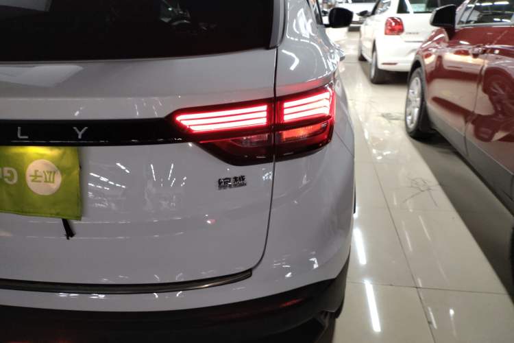Used Geely Auto Coolray 2024 1.5T DCT Longteng Edition Right Rear Taillight