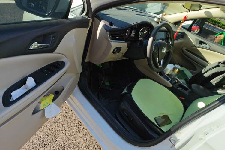 Used Buick Verano 2018 Sedan 15S Automatic Leading Model Driver Seat