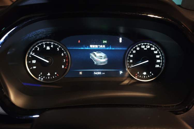 Used Buick GL8 2023 Facelifted Land Cruiser Executive Luxury Version