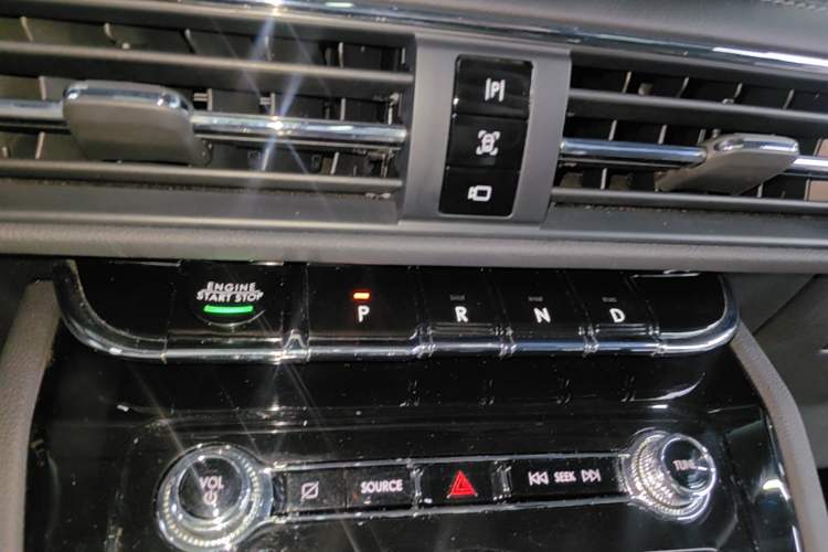 Used Lincoln Corsair 2020 2.0T Two-Wheel Drive Luxury Edition
