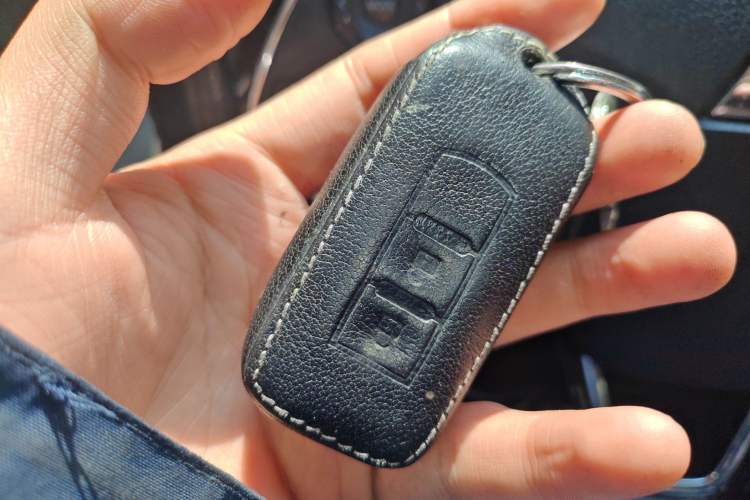 Used Mitsubishi Outlander 2019 2.0L Two-Wheel Drive Comfort Edition 5 Seats China VI Standard Interior 1