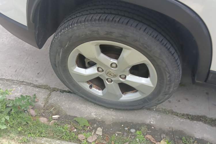 Used Baojun 510 2017 1.5L Manual Fashion Model Right Rear Wheel Hub