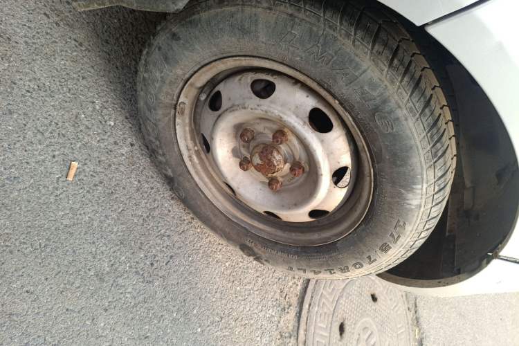 Used BAIC Weiwang 307 2014 1.2L Standard A12 Right Front Wheel Hub