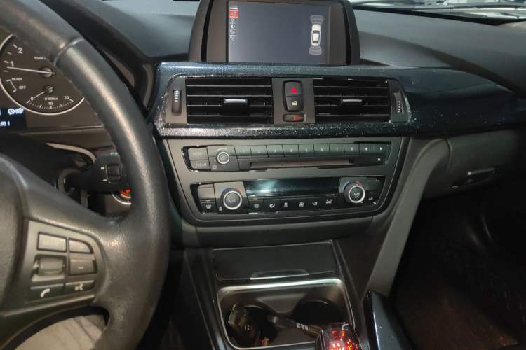 Used BMW 3 Series 2015 320Li Luxury Edition Fashion Model