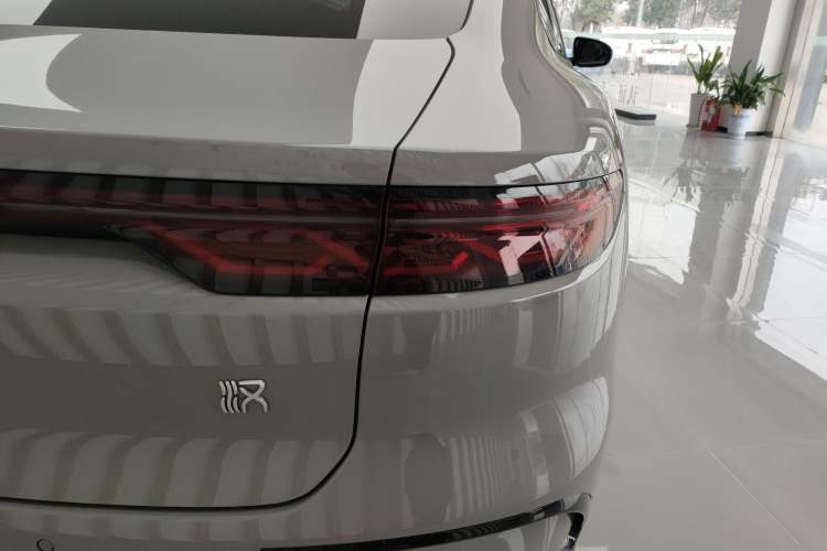 Used BYD Han 2025 DM-i 125KM LiDAR-Powered Intelligent Driving Model
