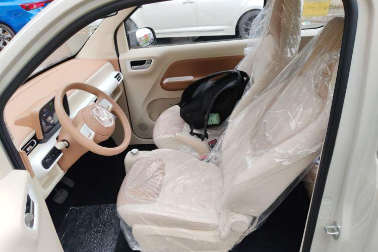 Used Wuling Hongguang MINIEV 2024 3rd Generation 215km Youth Edition
