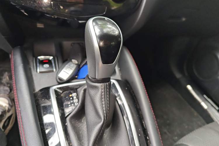 Used Nissan Qashqai 2023 Classic 2.0L CVT XV+ Leading Edition Gear Lever