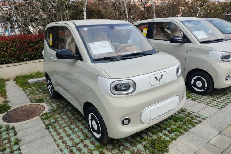 Used Wuling Hongguang MINIEV 2024 3rd Generation 215km Youth Edition Exterior 1