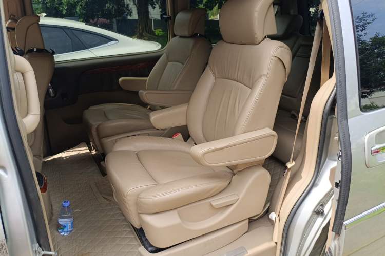Used Buick GL8 2006 Lu Zun 3.0L GT Elite Edition
