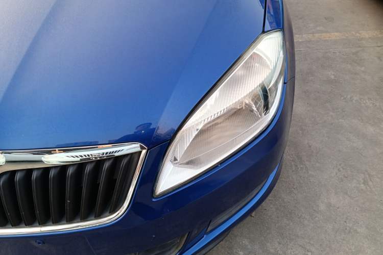 Used Skoda Fabia 2014 1.4L Automatic Crystal Edition