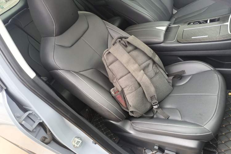 Used Venucia V DD-i 2023 110 km iE Version