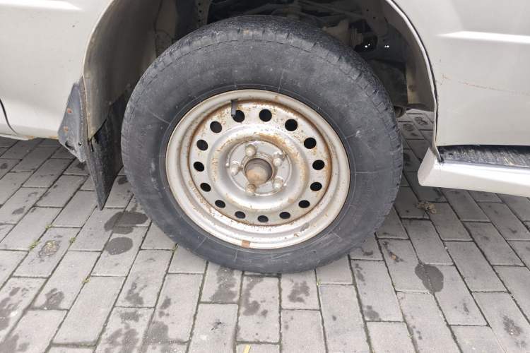 Used Golden Dragon Hiace 2010 2.0L Standard-Wheelbase Premium Version V19
