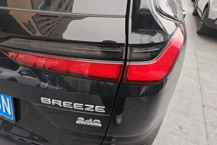 Used Honda Breeze 2023 240TURBO Two-Wheel-Drive Luxury Edition 5 Seats