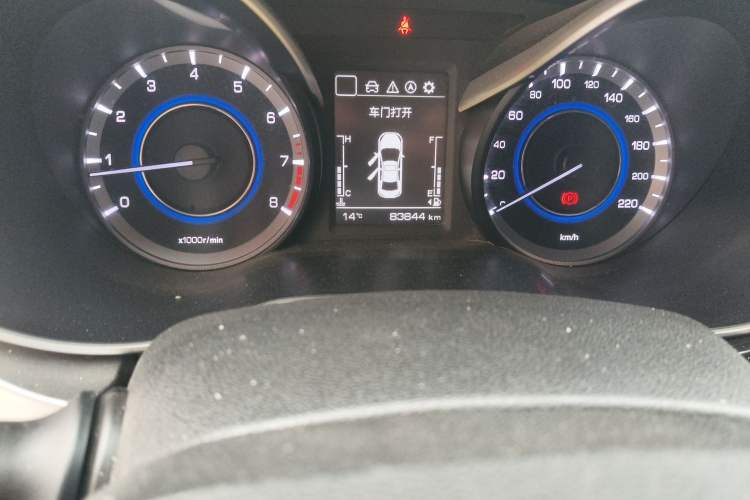 Used CHANGAN Eado 2018 High-Energy Edition 1.6L GDI Manual Pioneer Model China V Standard Odometer Close Up