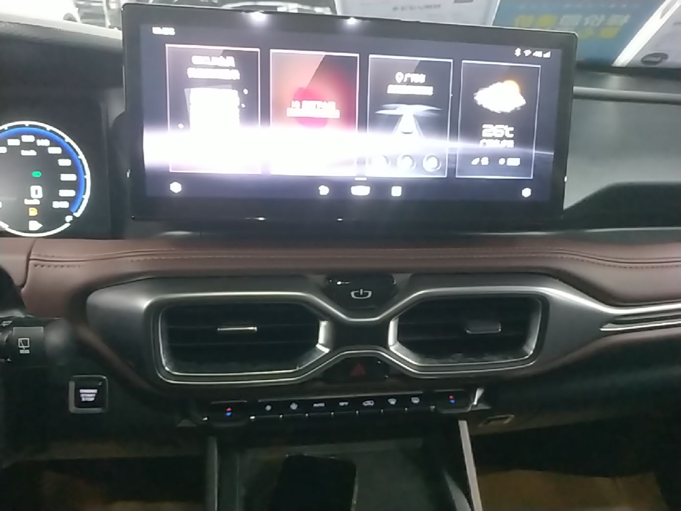 Geely Auto Haoyue 2022 1.8TD DCT Luxury 7-Seater — снимка 15