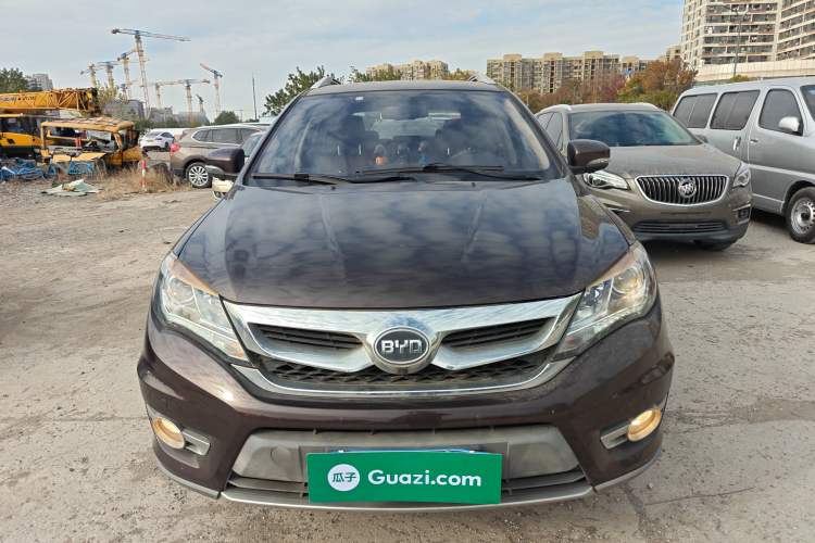 Used BYD S7 2016 2.0T Automatic Prestige Plus Front