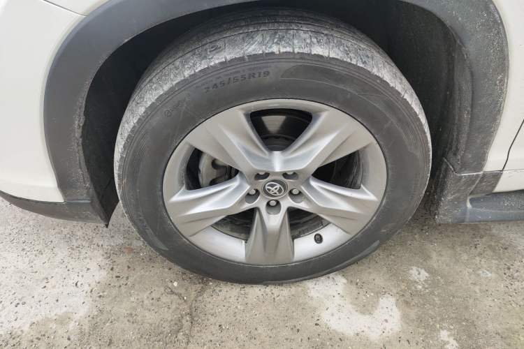 Used Toyota Highlander 2018 2.0T Four-Wheel Drive Luxury Version 7 Seats China VI Standard