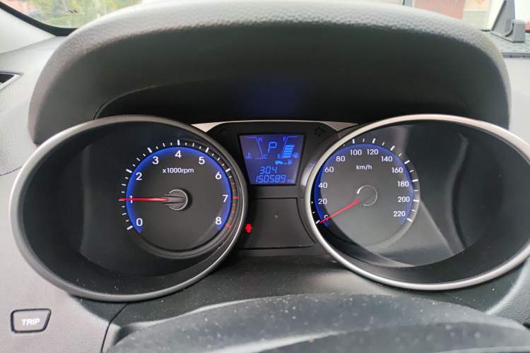 Used Hyundai ix35 2013 2.0L Automatic Two-Wheel Drive Smart GLS China IV Standard Odometer Close Up