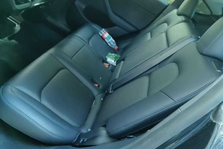 Used Tesla Model Y 2022 Rear-Wheel-Drive Version
