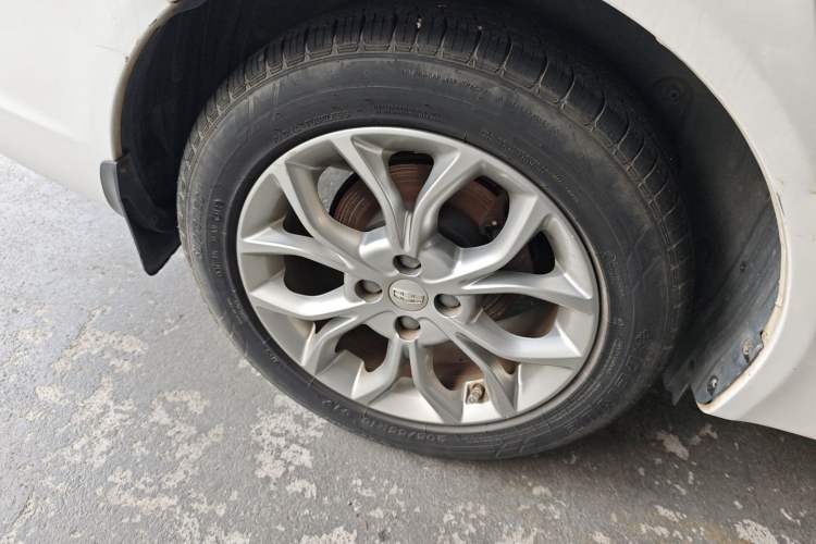 Used Geely Auto Vision 2018 1.5L Manual Happiness Edition Right Rear Wheel Hub