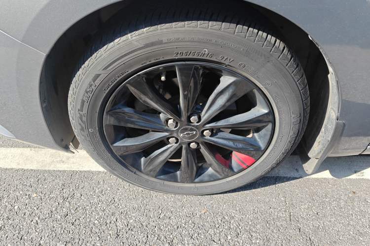 Used Chevrolet Monza 2020 Light Hybrid Redline 320T Dual-Clutch Thrilling Edition
