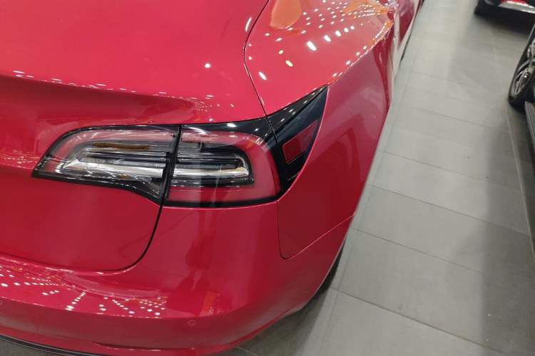 Used Tesla Model 3 2019 Standard Range Rear-Wheel Drive Upgraded Version (52 kWh) Exterior 3