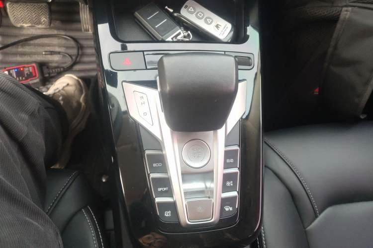 Used BYD Yuan New Energy 2019 EV535 Smart Connect Trendsetting Model Gear Lever