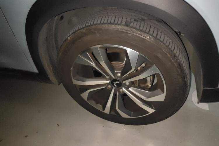 Used Wuling Asta 2021 1.5T CVT Star曜 Edition Right Front Wheel Hub