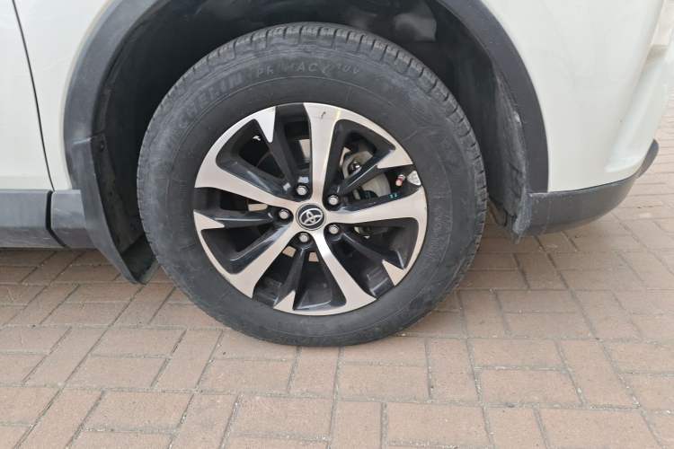 Used Toyota RAV4 2016 2.0L CVT Two-Wheel Drive Comfort Edition China V Standard
