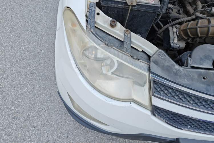 Used Wuling Hongguang 2014 1.5L Base Version Right Front Headlight