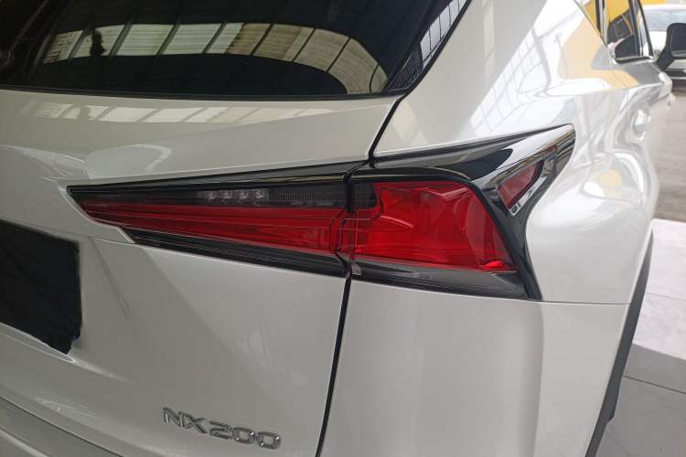 Used Lexus NX 2020 200 Front-Wheel Drive Vmotion Edition China VI Standard
