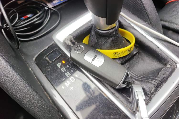 Used Mazda CX-5 2015 2.0L Automatic Two-Wheel Drive Urban Version
