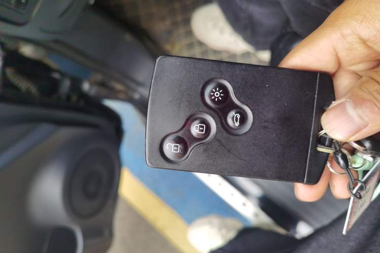 Used Renault Koleos 2014 Revised Version 2.0L Two-Wheel Drive Smart Enjoyment Edition