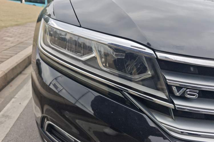 Used Volkswagen Phideon 2018 Revised Version 380TSI Two-Wheel Drive Business Edition
