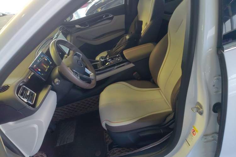 Used BYD Qin PLUS 2024 HONOR Edition DM-i 120KM Leading Model
