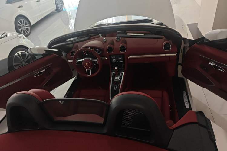 Used Porsche 718 2022 Boxster 2.0T Headliner